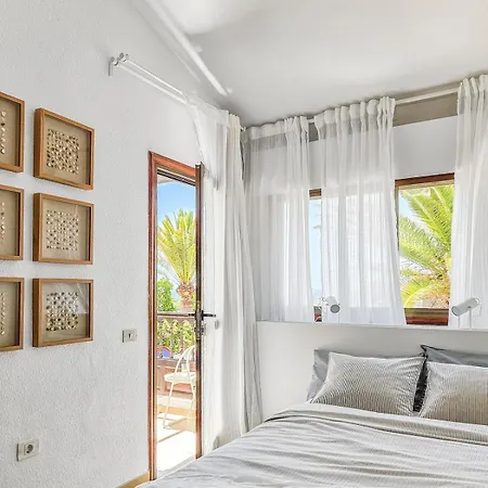 Bright 3 Bdr House In Ocean Views Сasa de vacaciones Alcalá la Real